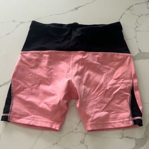Lululemon coral and black biker shorts size 10